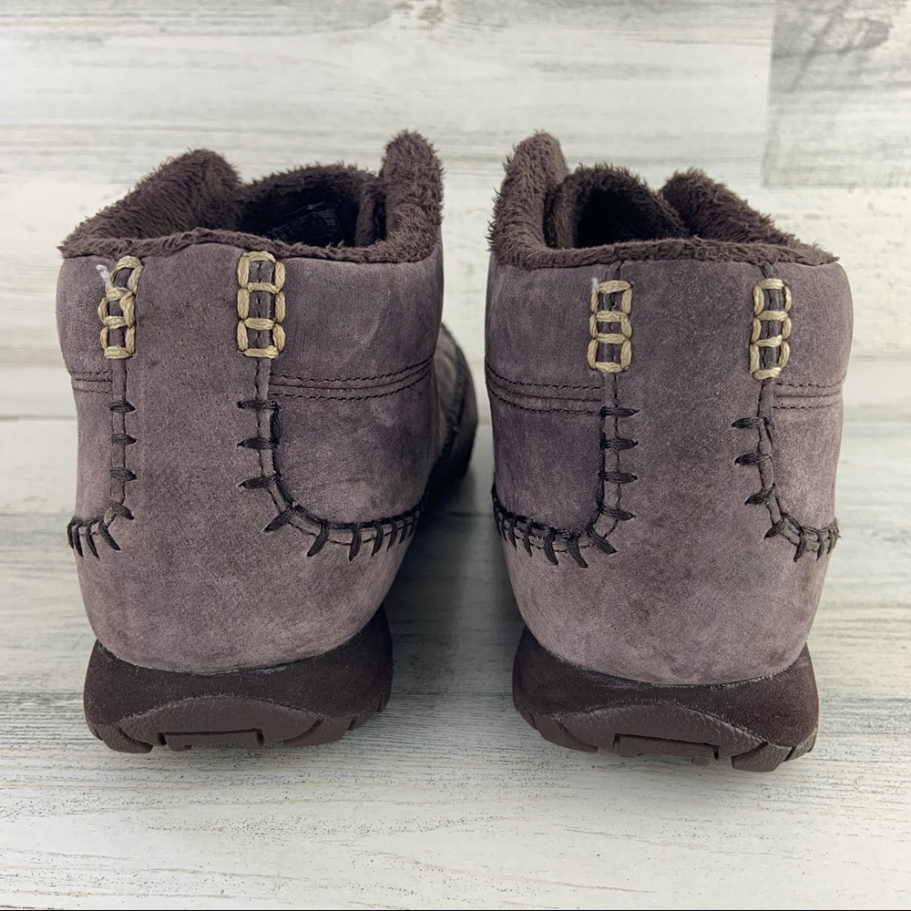SKECHERS Brown Suede Chukka Boots Size 9.5 Wide - Picture 4 of 9